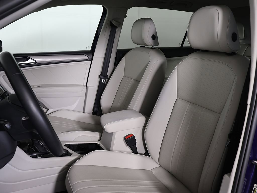 Used 2024 Volkswagen Tiguan SE AWD/4WD image 26