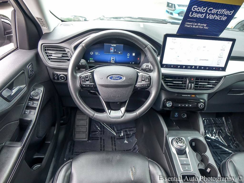Used 2023 Ford Escape Platinum AWD/4WD image 12