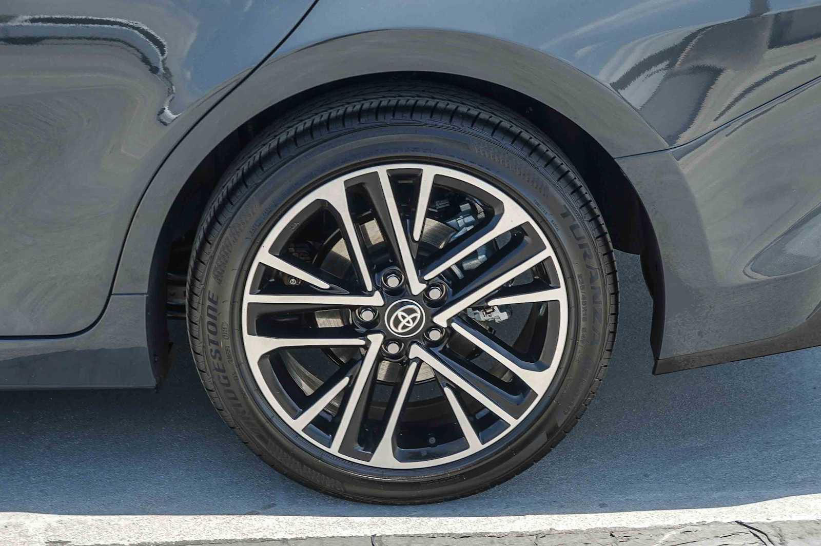 Used 2026 Toyota Camry XLE w/ Premium Package FWD image 12