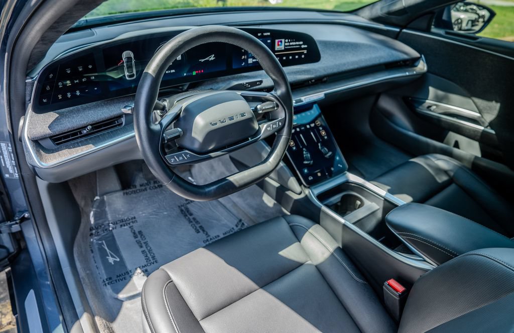 Used 2024 Lucid Air Pure RWD image 4