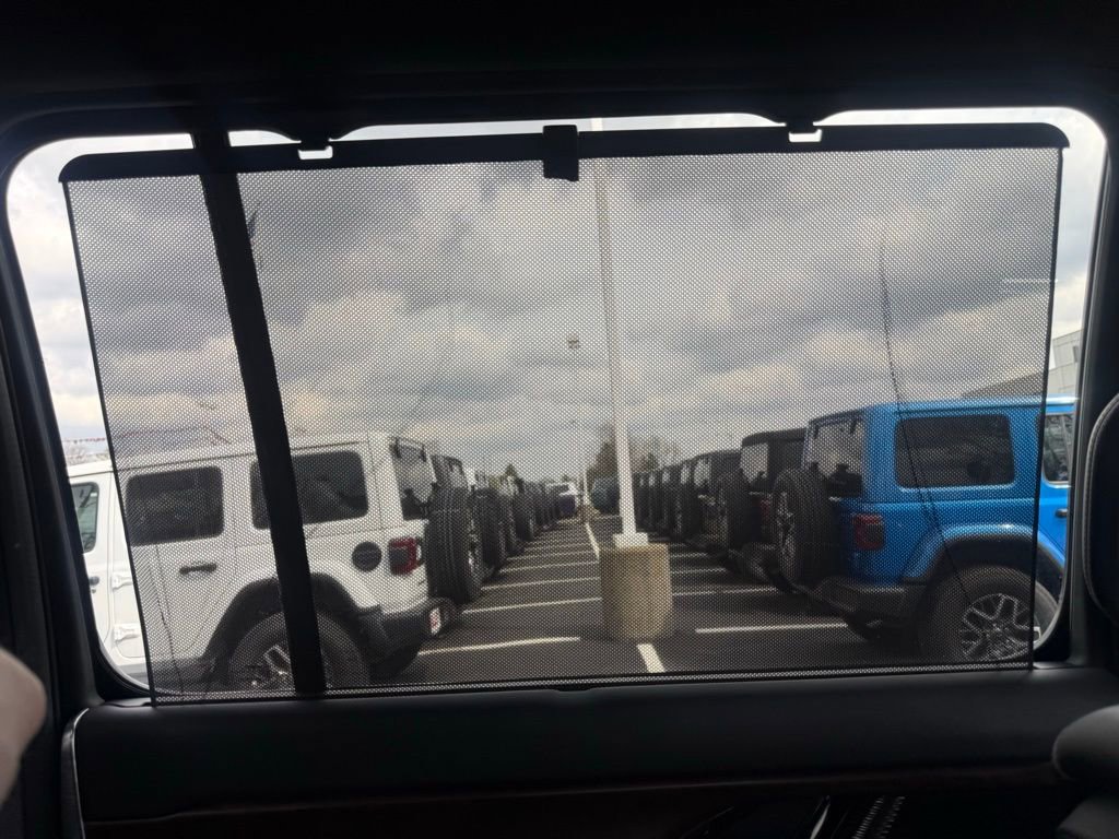 Used 2022 Jeep Grand Wagoneer Series II image 39