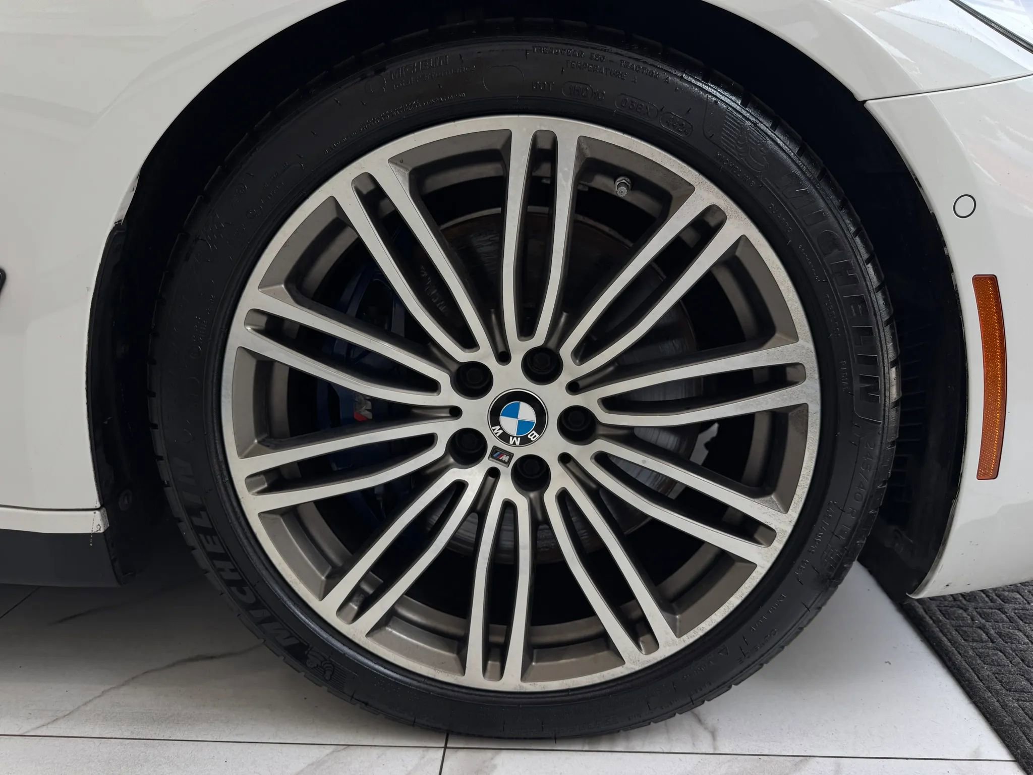 Used 2019 BMW M550i xDrive w/ Premium Package AWD/4WD image 11
