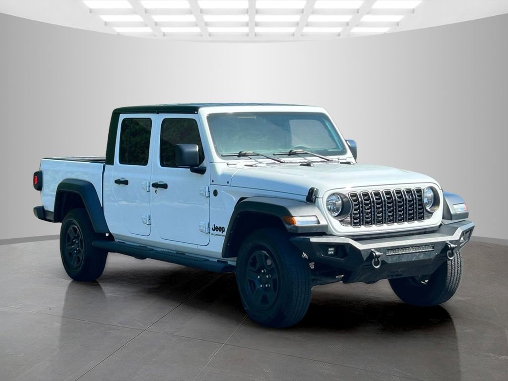 Used 2024 Jeep Gladiator Sport AWD/4WD image 7