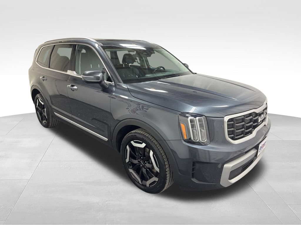 Used 2023 Kia Telluride S w/ S Sunroof Package AWD/4WD image 3