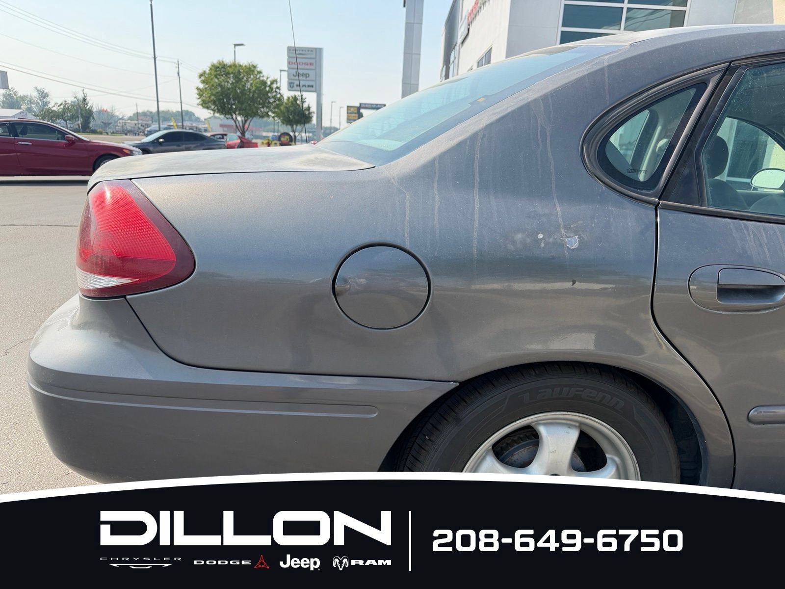 Used 2005 Ford Taurus SE FWD image 4