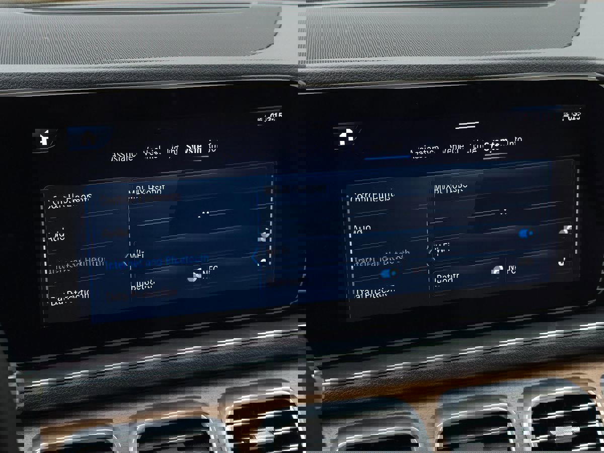 Used 2024 Mercedes-Benz GLE 350 4MATIC SUV image 51