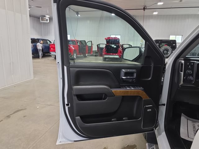 Used 2017 Chevrolet Silverado 1500 LTZ w/ Sport Package AWD/4WD image 22