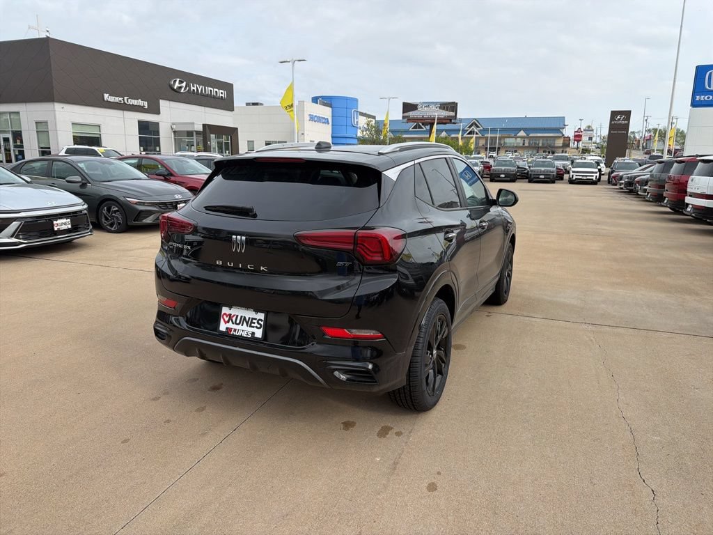 Used 2024 Buick Encore GX Sport Touring AWD/4WD image 10