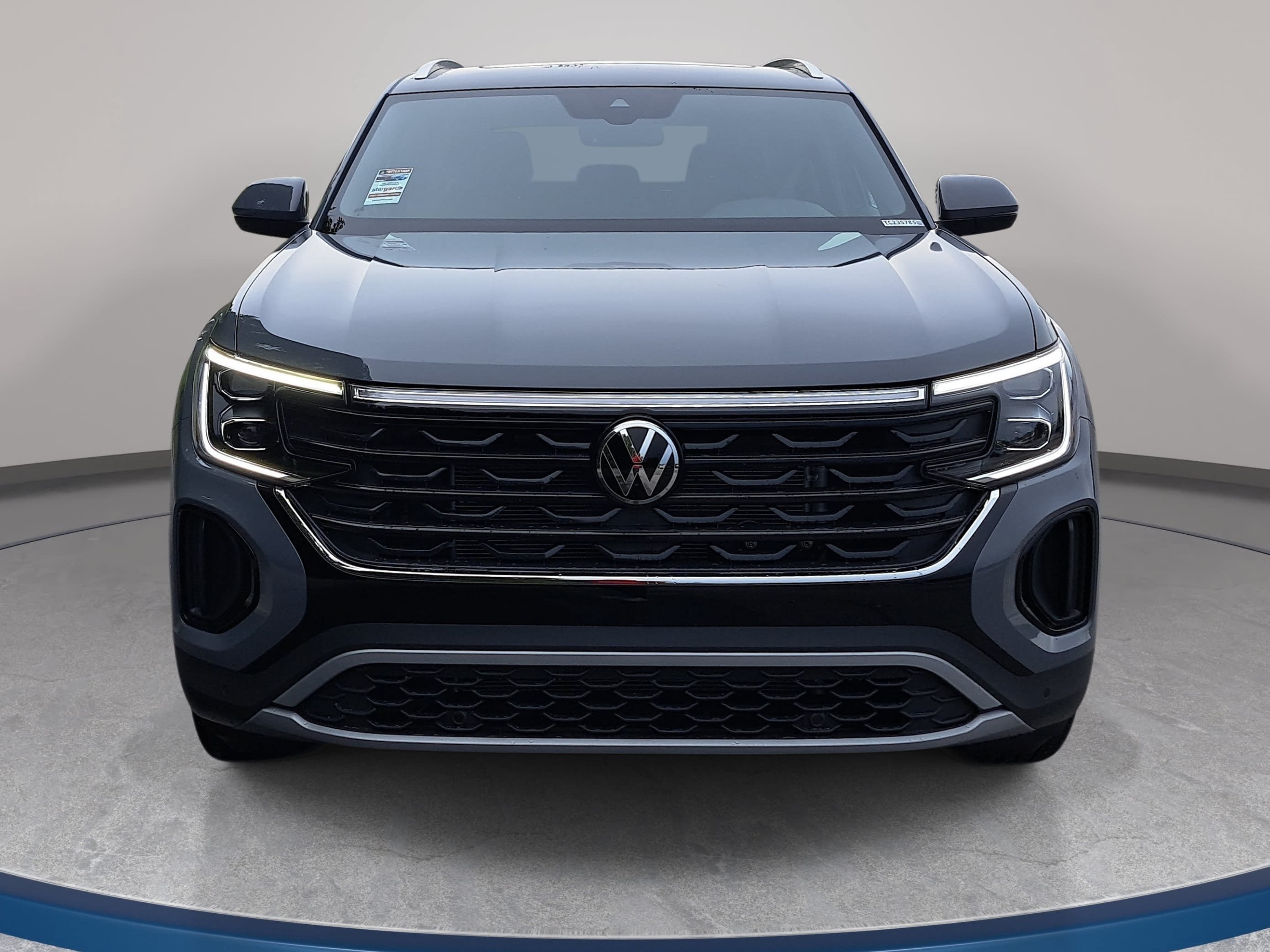 New 2026 Volkswagen Atlas Cross Sport SE FWD image 2