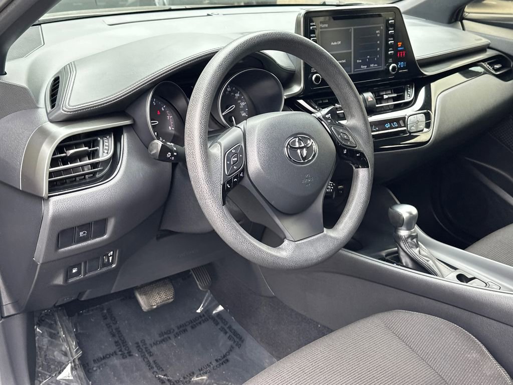 Used 2019 Toyota C-HR LE FWD image 18
