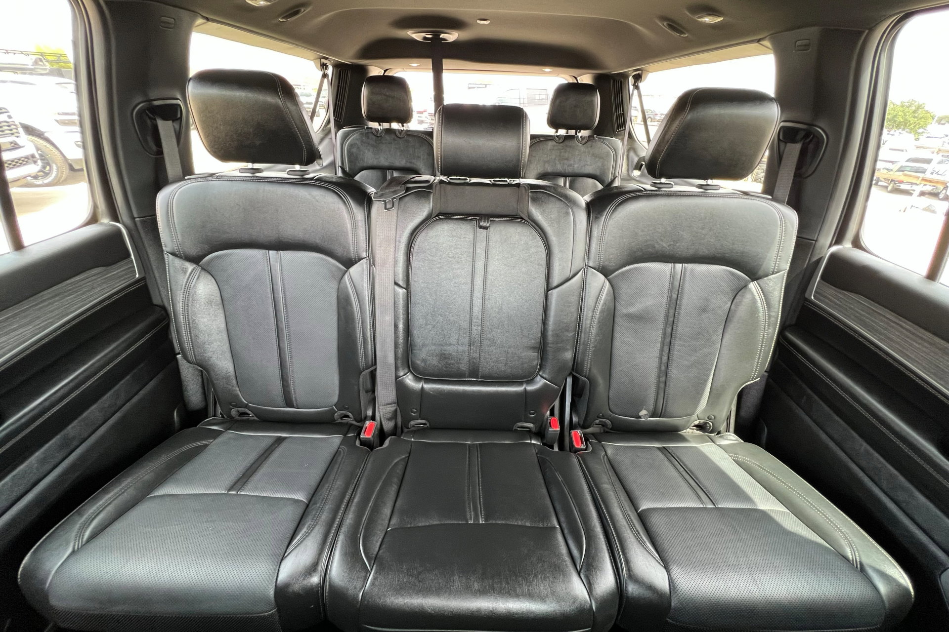 Used 2023 Jeep Wagoneer L Series II image 26