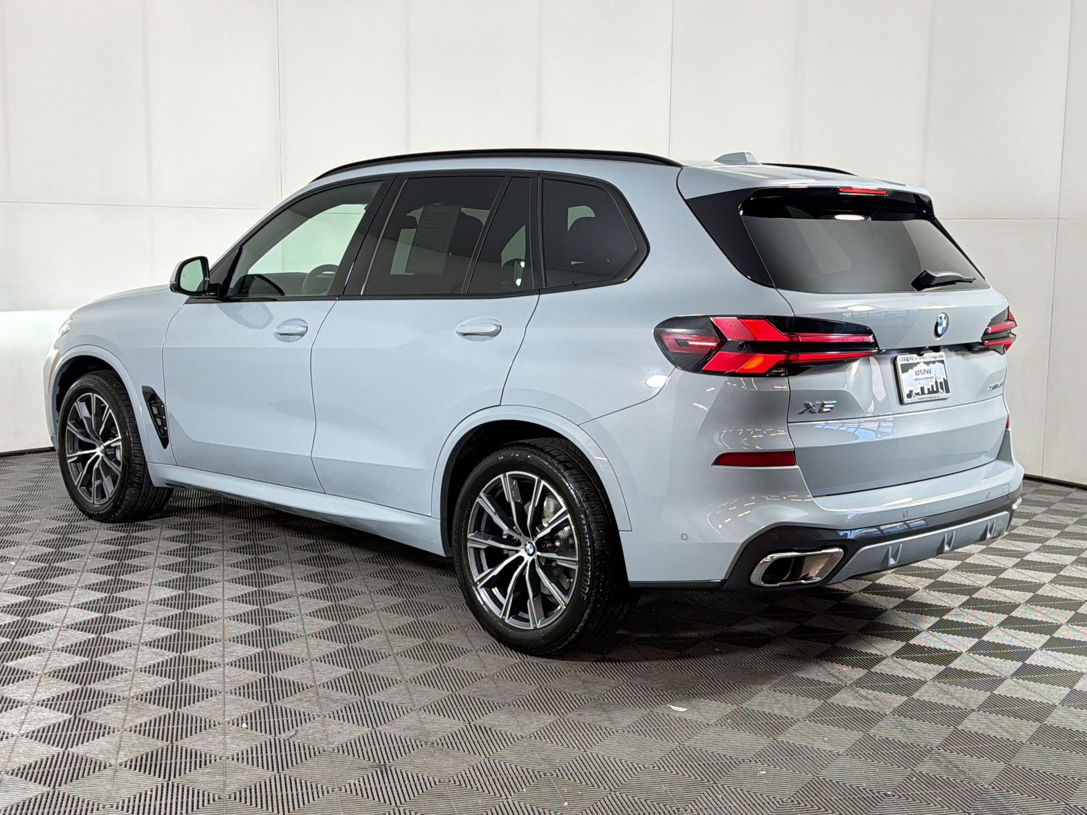 Certified 2026 BMW X5 xDrive40i image 3