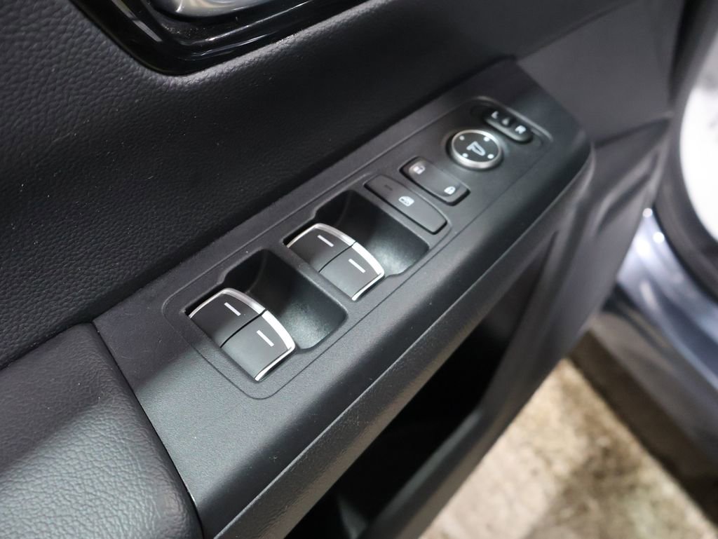 Used 2025 Honda CR-V EX-L image 14