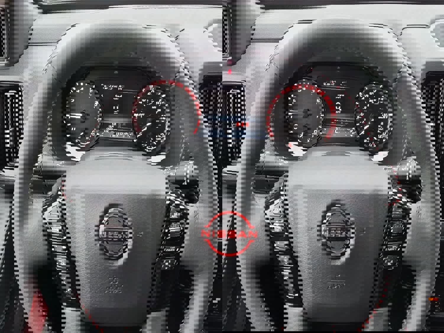 New 2026 Nissan Frontier PRO-4X w/ Pro-4x Convenience Package image 14