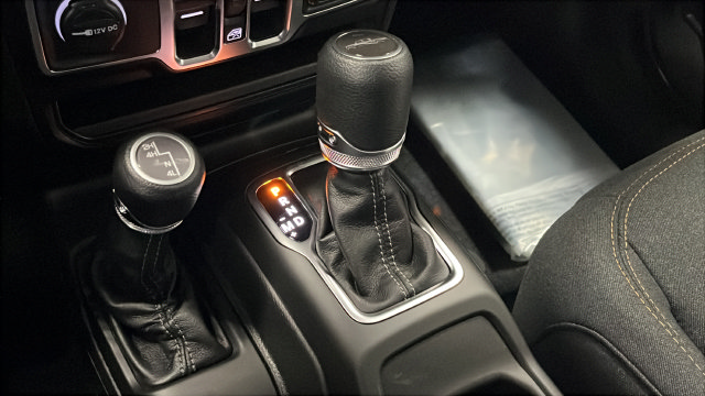 New 2026 Jeep Gladiator Sport AWD/4WD image 18