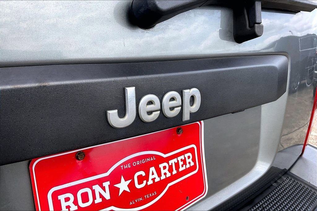 Used 2012 Jeep Liberty Sport w/ Driver Convenience Group image 25