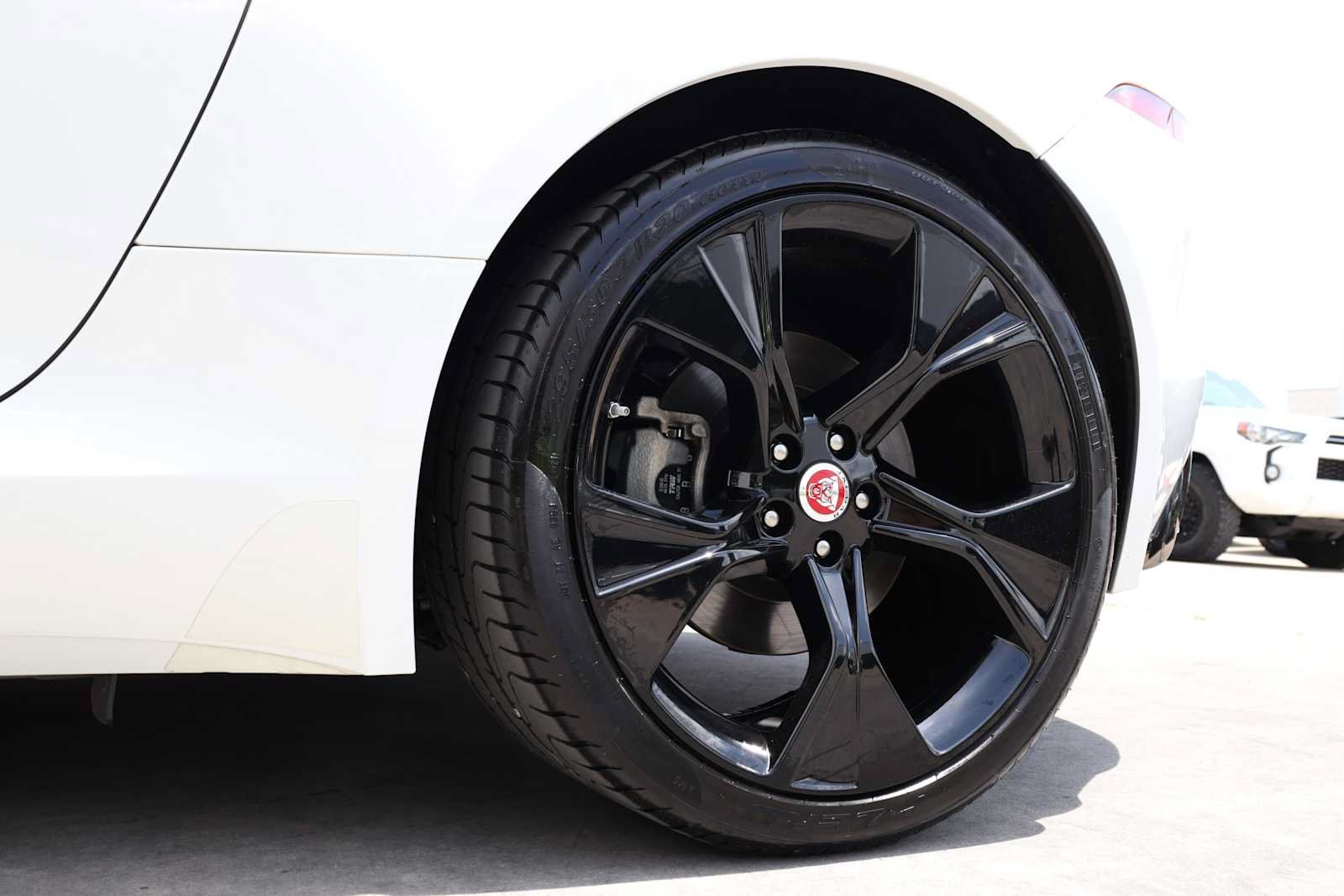 Used 2021 Jaguar F-TYPE Convertible RWD image 52