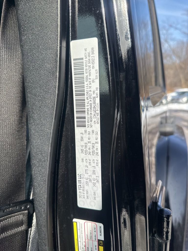 Used 2017 Jeep Wrangler Unlimited Sahara w/ Dual Top Group image 13