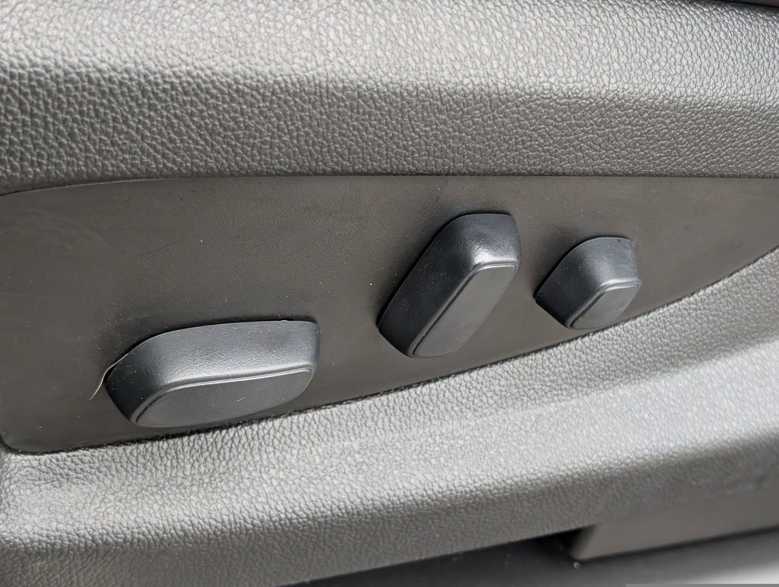 Used 2020 GMC Yukon XL Denali image 25