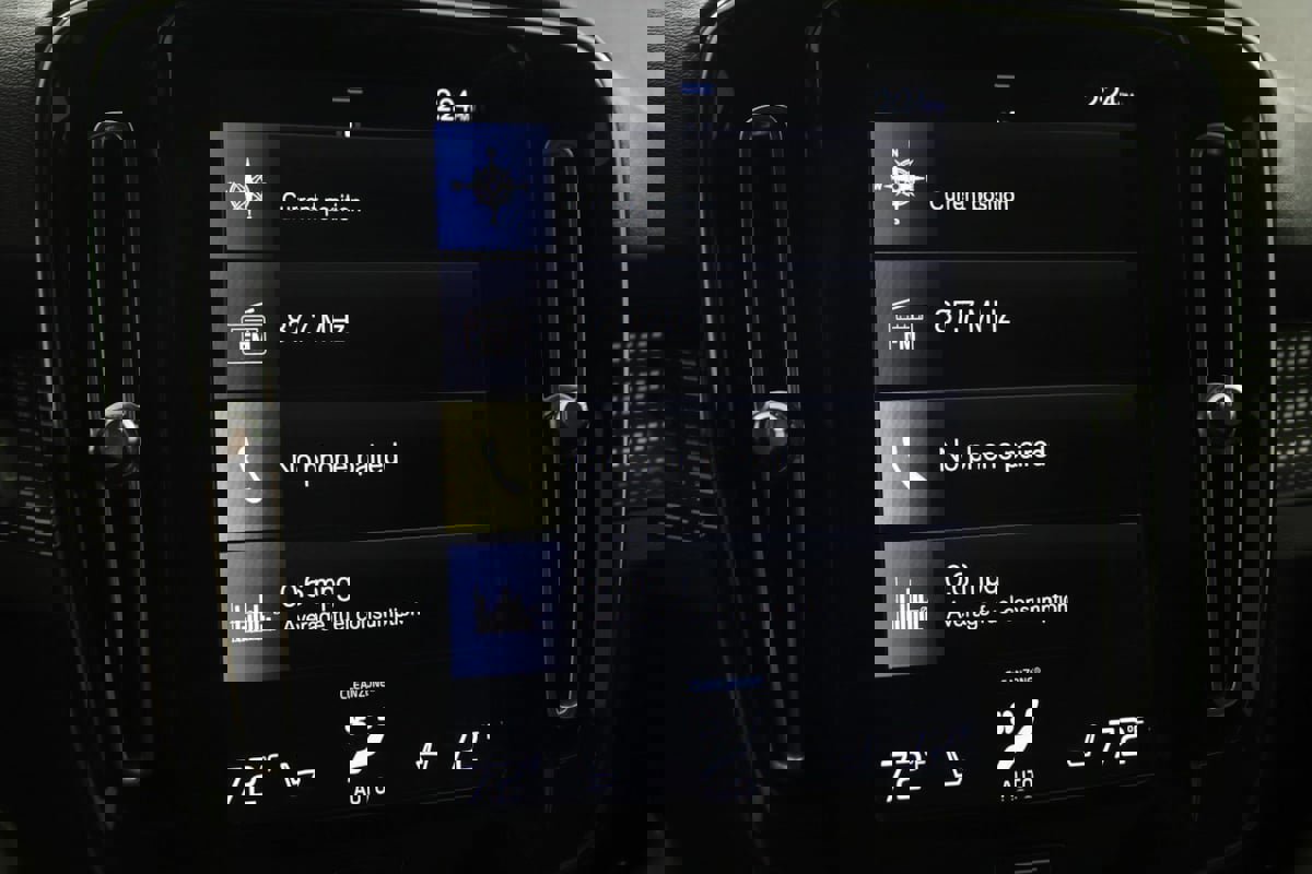 Used 2020 Volvo XC40 T5 R-Design image 30