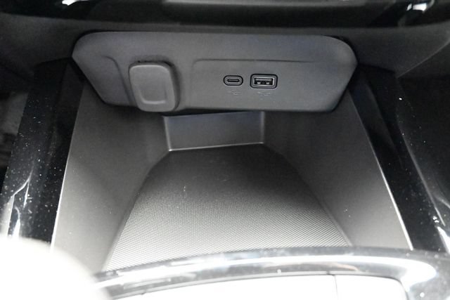 New 2026 Chevrolet Trax LT w/ LT Convenience Package FWD image 35