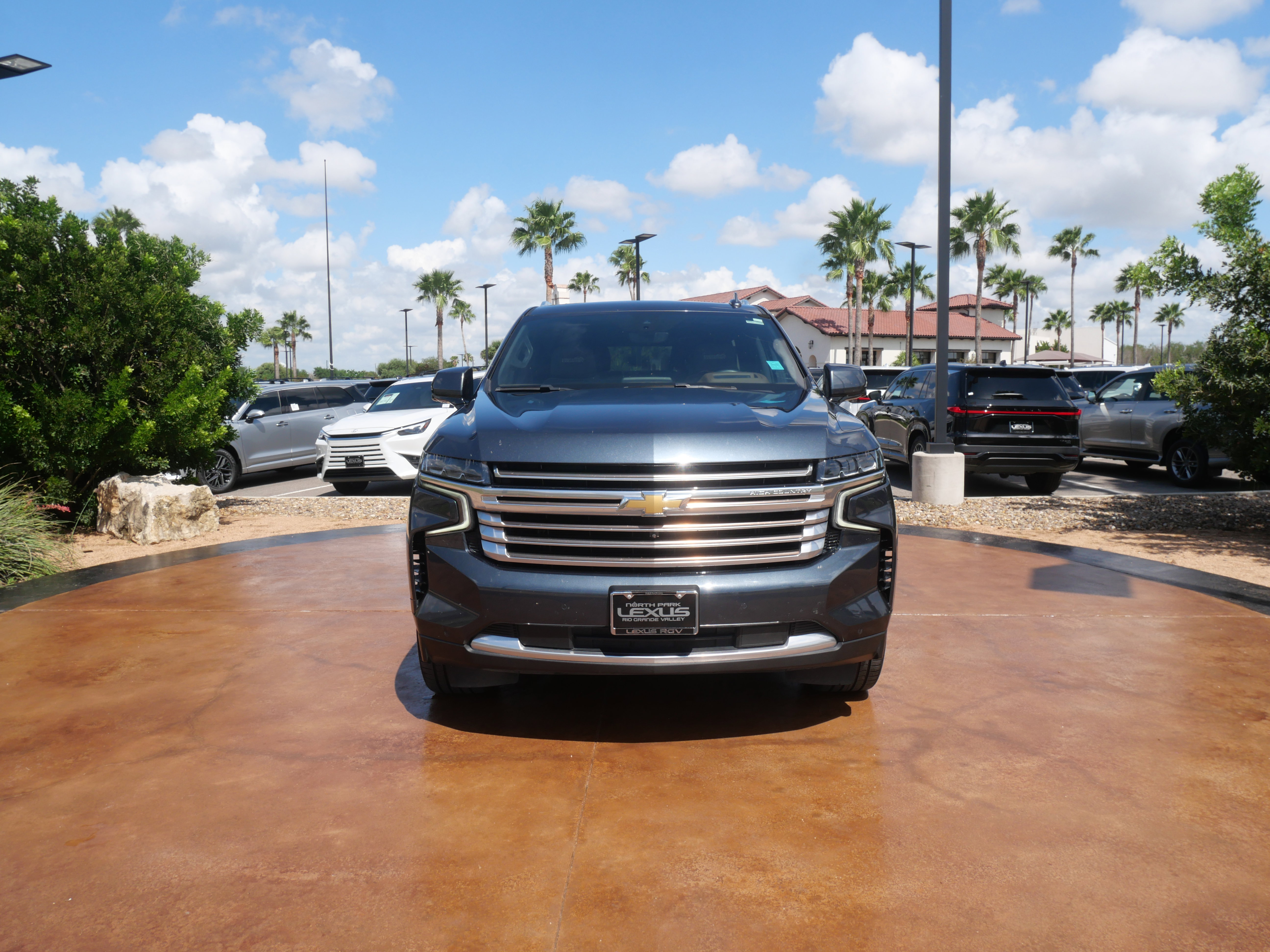 Used 2021 Chevrolet Tahoe High Country w/ Premium Package image 6