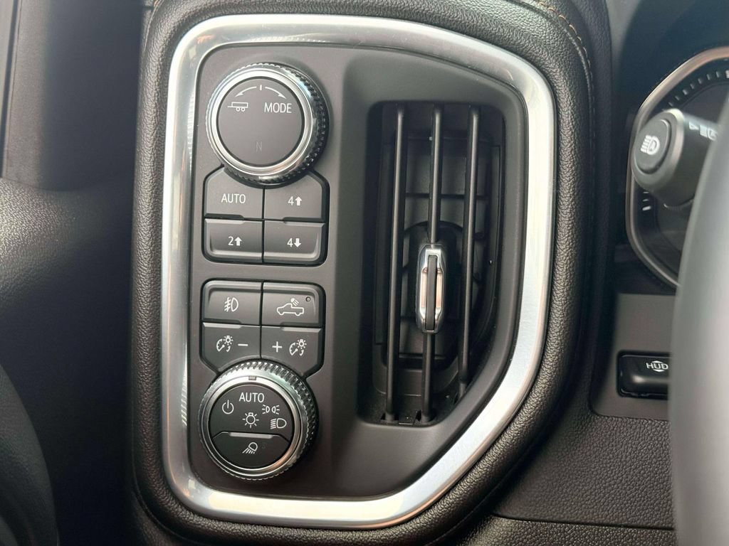 Used 2023 GMC Sierra 2500 AT4 w/ AT4 Premium Plus Package AWD/4WD image 21