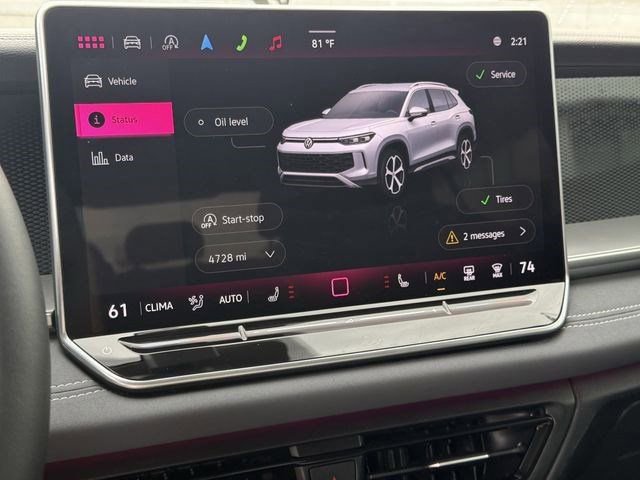 Used 2025 Volkswagen Tiguan SE image 17