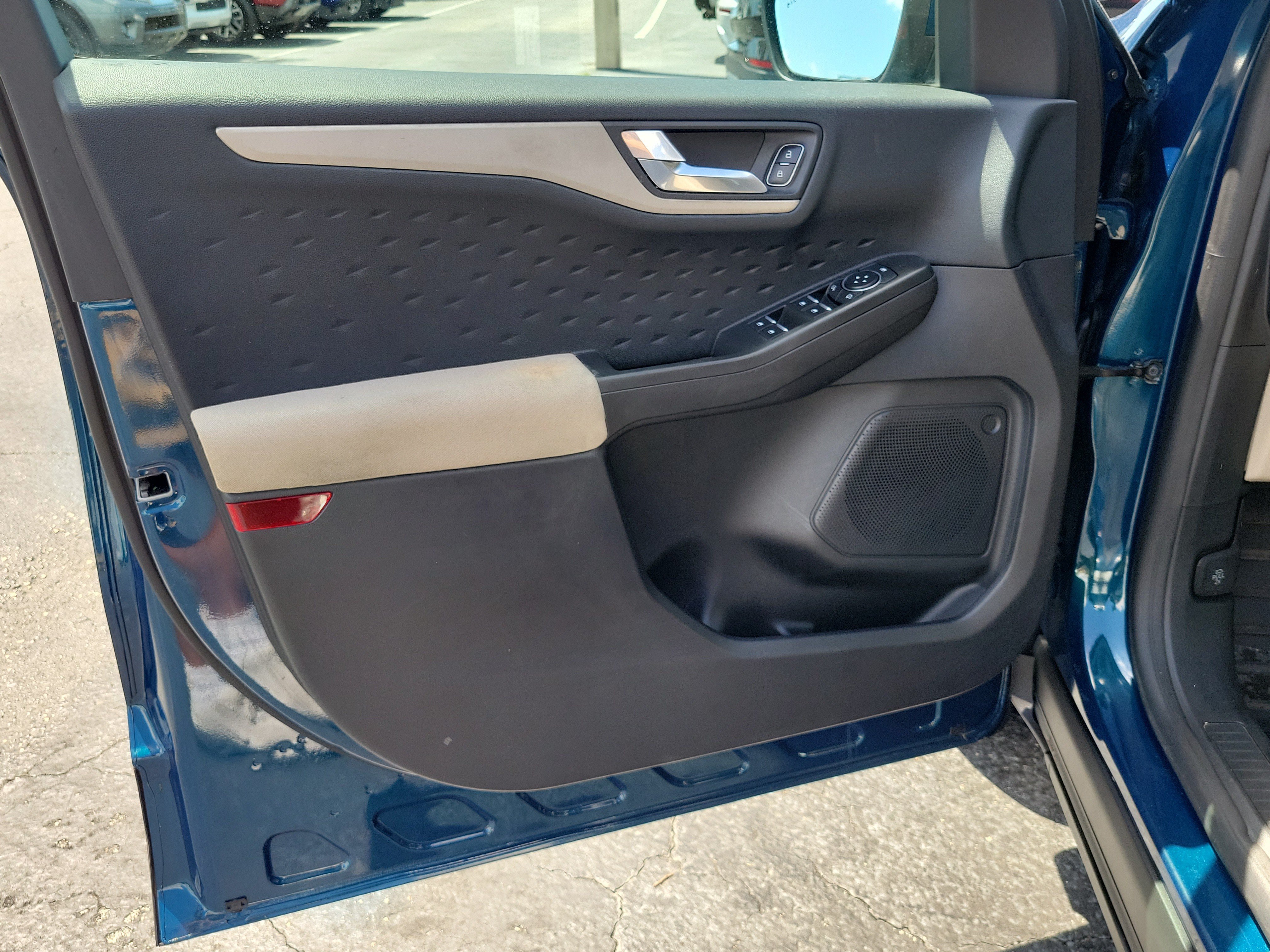 Certified 2020 Ford Escape SE FWD image 19