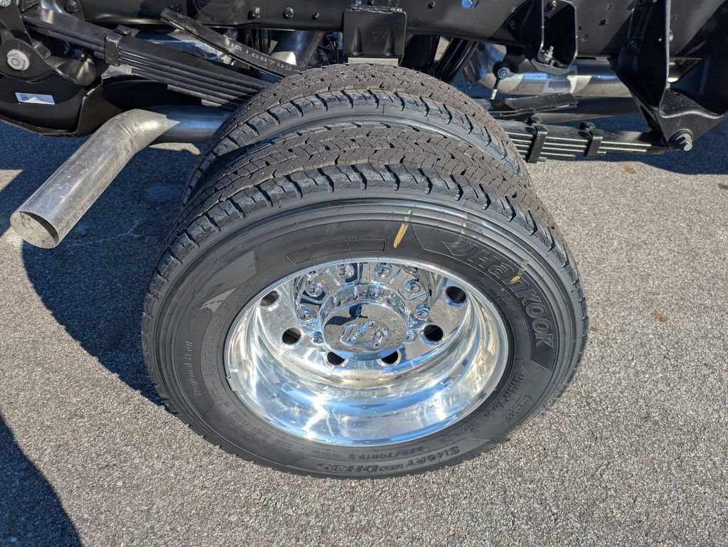 New 2026 RAM 5500 Tradesman AWD/4WD image 21