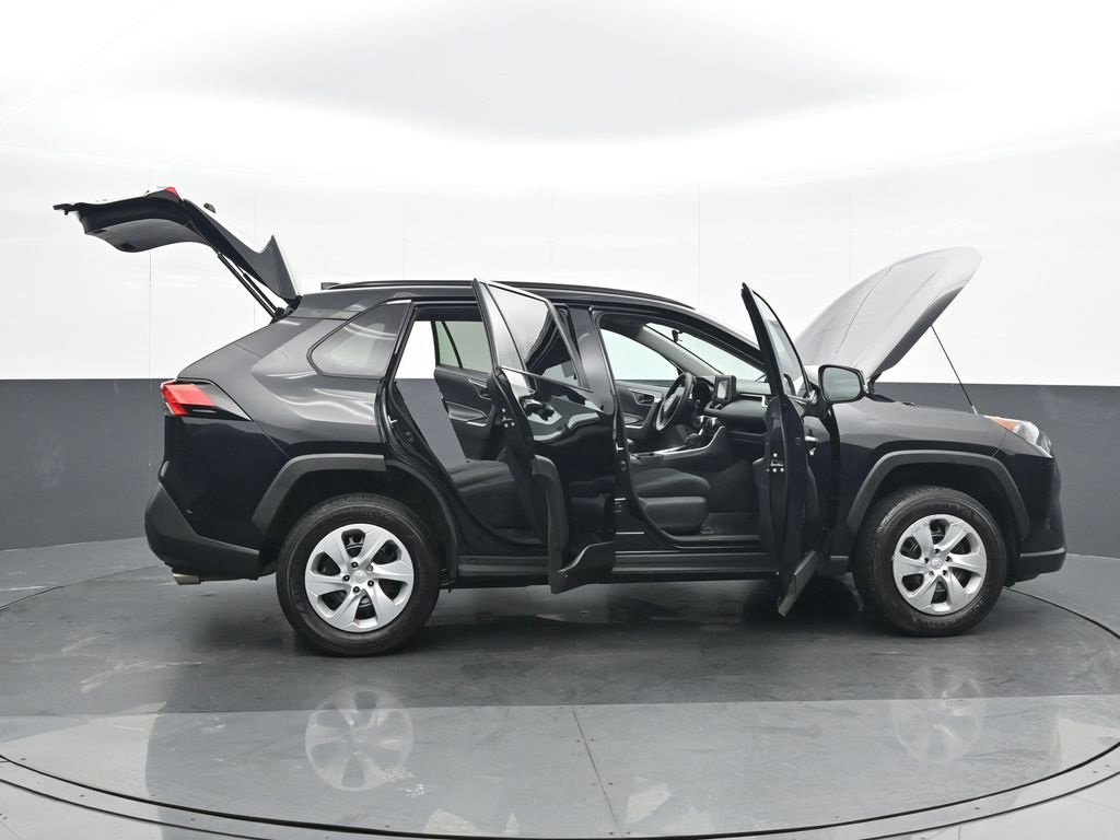 Used 2019 Toyota RAV4 LE image 26