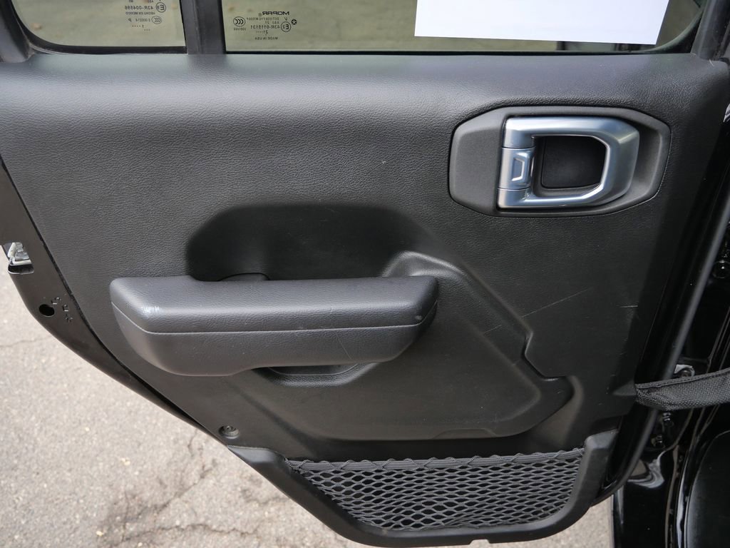 Used 2021 Jeep Gladiator Sport AWD/4WD image 26