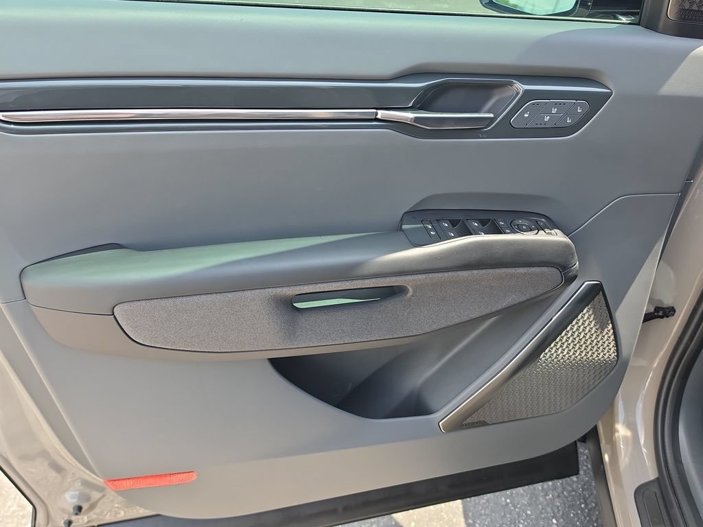 New 2026 Kia EV9 Land w/ Nightfall Edition Package AWD/4WD image 19