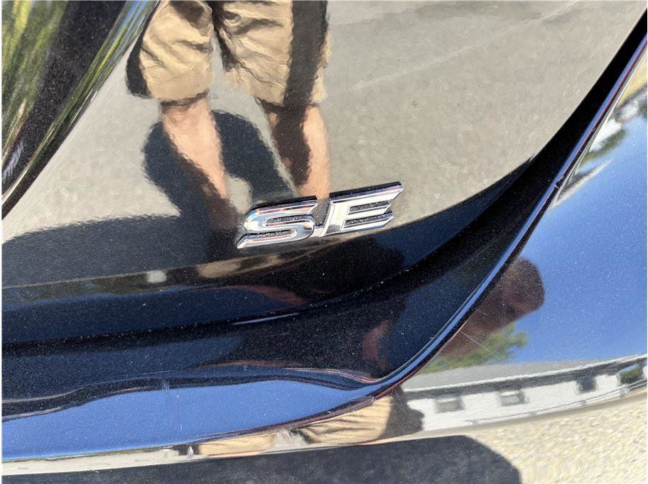 Used 2019 Toyota Camry SE image 9