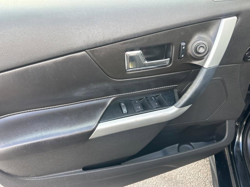 Used 2013 Ford Edge Sport w/ Driver Entry Pkg image 35