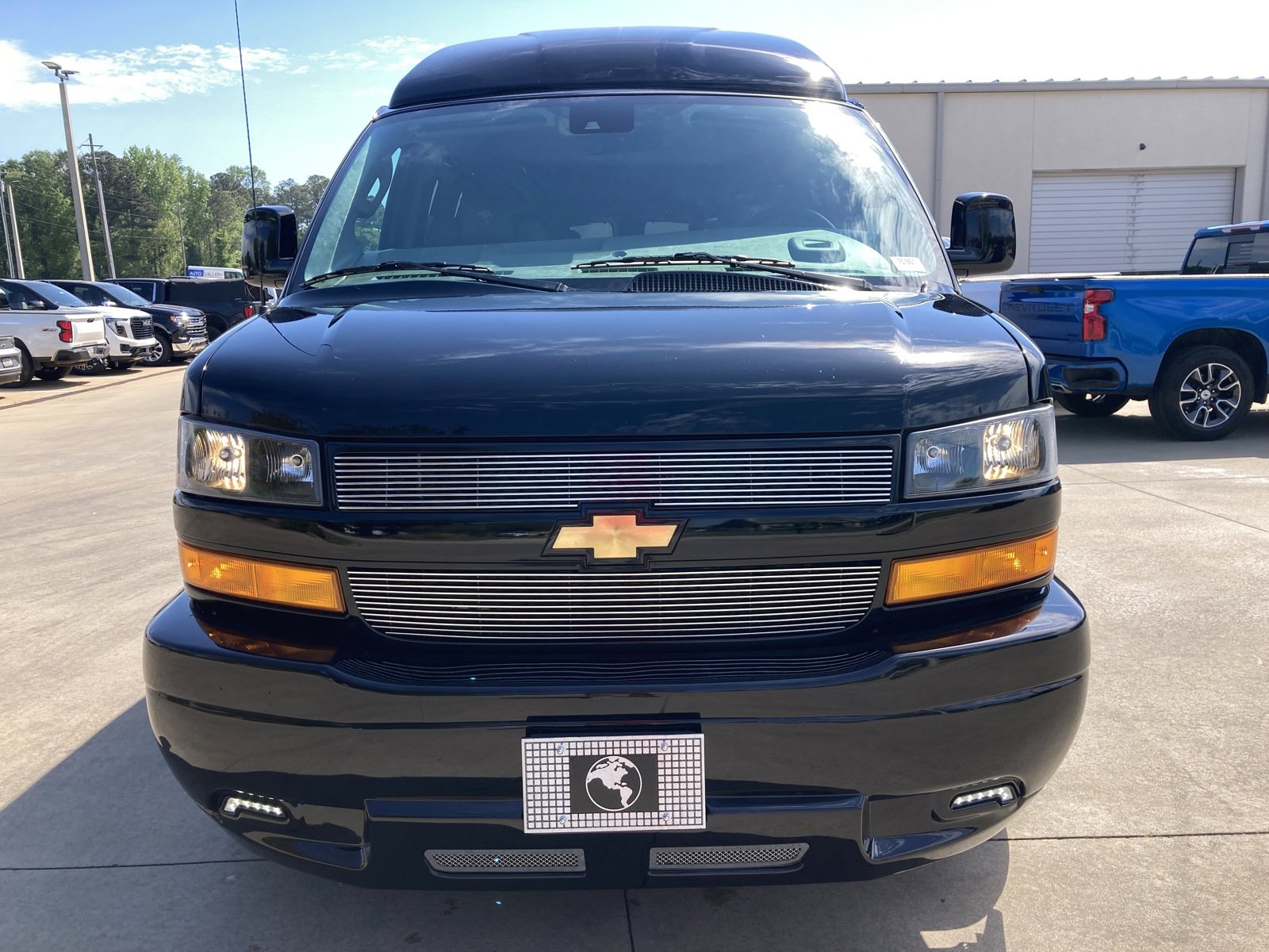New 2026 Chevrolet Express 2500 Extended w/ Driver Convenience Package image 2