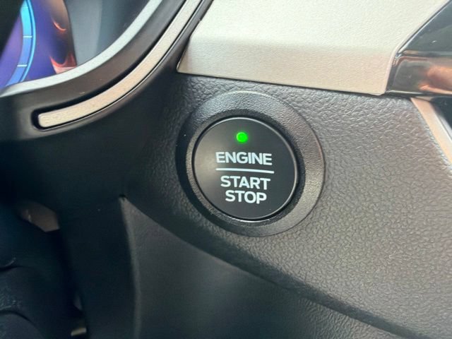 Used 2021 Ford Escape SEL w/ Technology Package AWD/4WD image 24