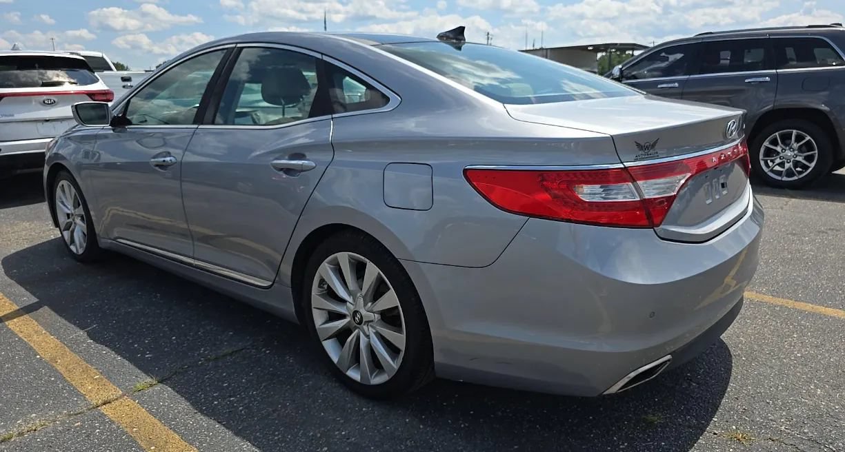 Used 2016 Hyundai Azera Limited FWD image 4