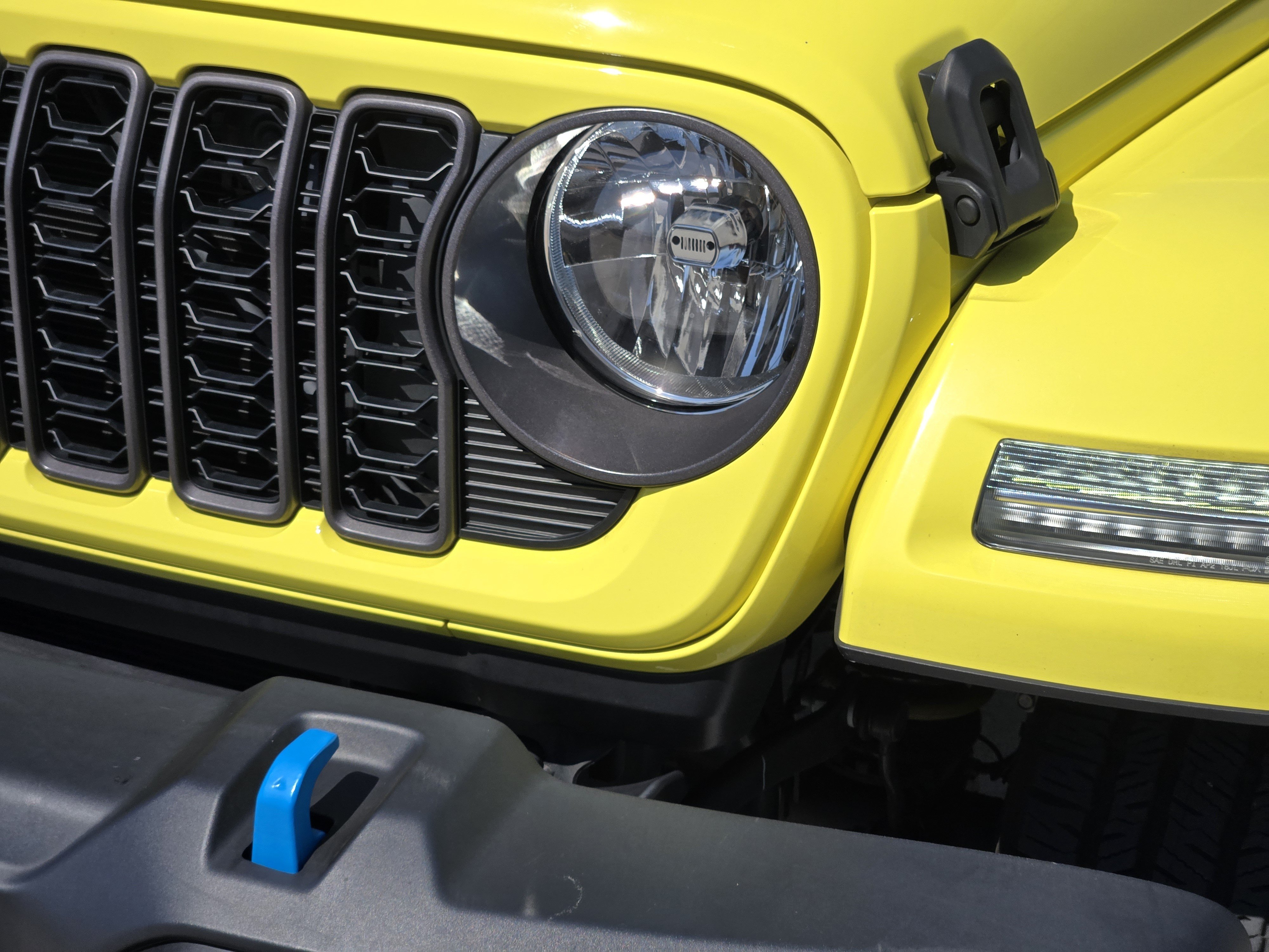 Used 2024 Jeep Wrangler Unlimited AWD/4WD image 11