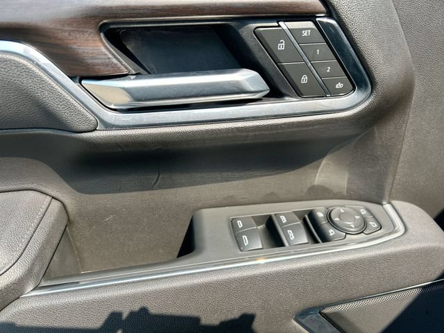 Used 2025 GMC Sierra 1500 SLT AWD/4WD image 23
