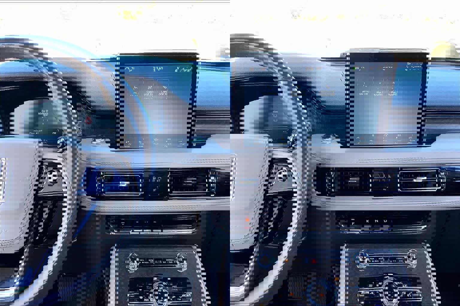 Used 2022 Lincoln Aviator Reserve w/ Equipment Group 201A image 7