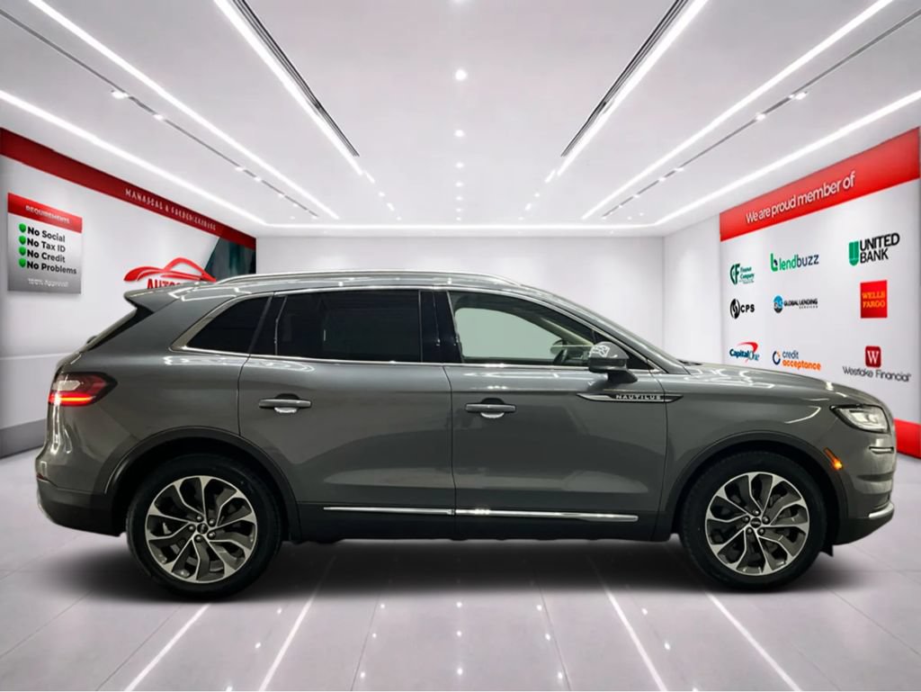 Used 2023 Lincoln Nautilus Reserve w/ Class II Trailer Tow Package AWD/4WD image 8