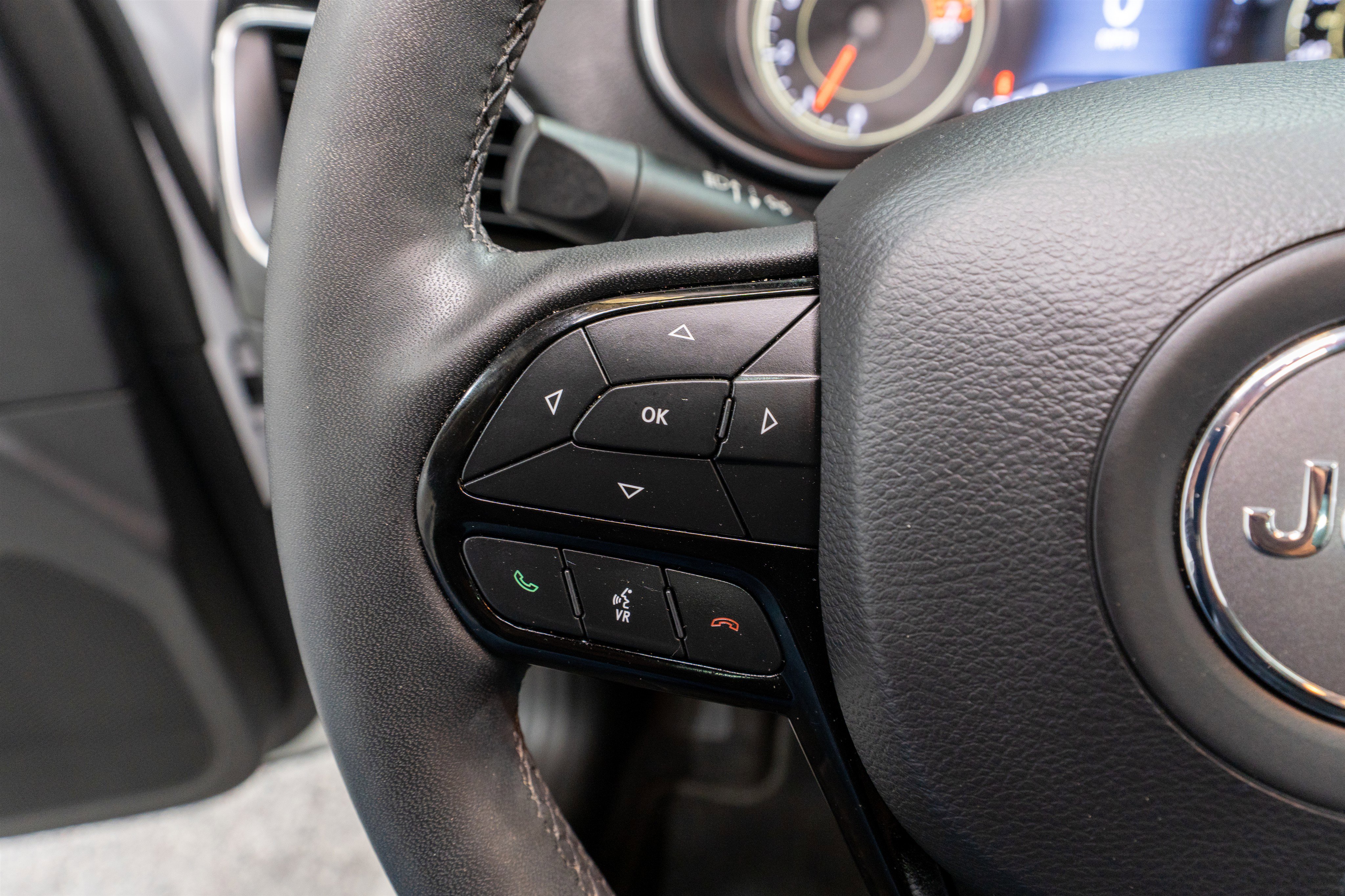 Used 2023 Jeep Cherokee Altitude Lux w/ Lux Elite Package AWD/4WD image 28