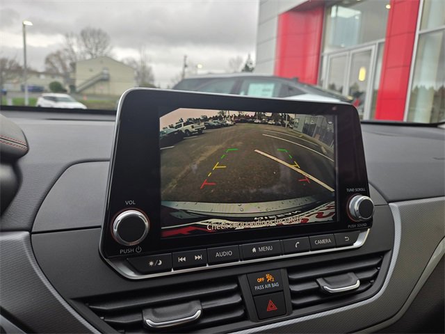 Used 2025 Nissan Altima 2.5 SR image 17