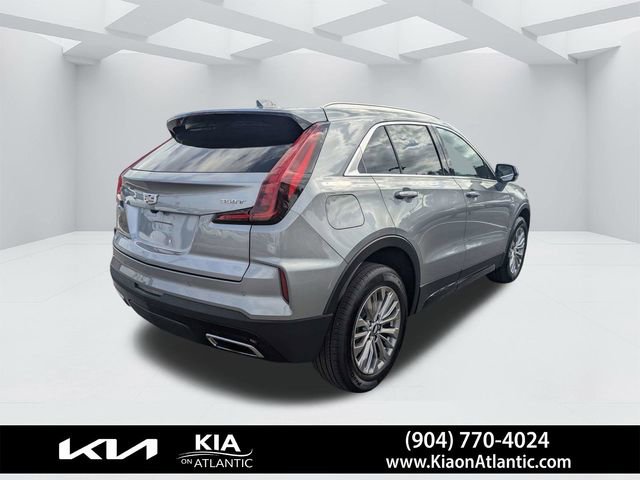 Used 2025 Cadillac XT4 Premium Luxury FWD image 3