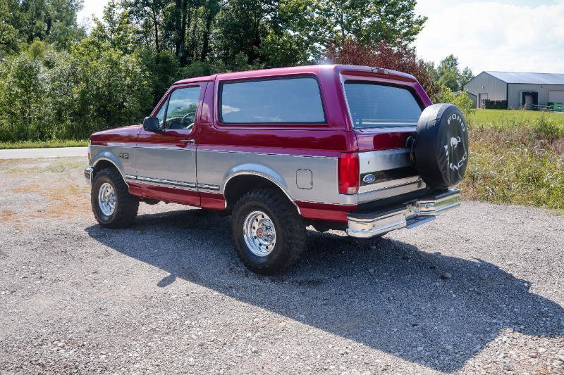 Used 1995 Ford Bronco XLT AWD/4WD image 7