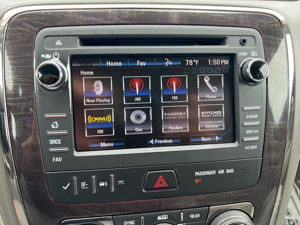 Used 2015 Buick Enclave Convenience FWD image 18