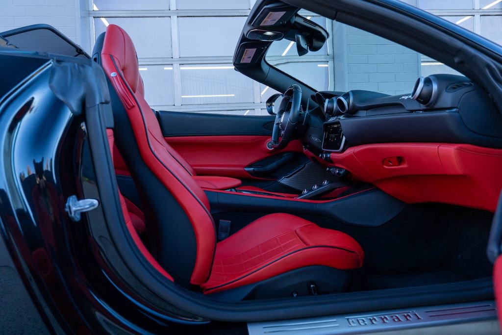 Certified 2022 Ferrari Portofino M image 53