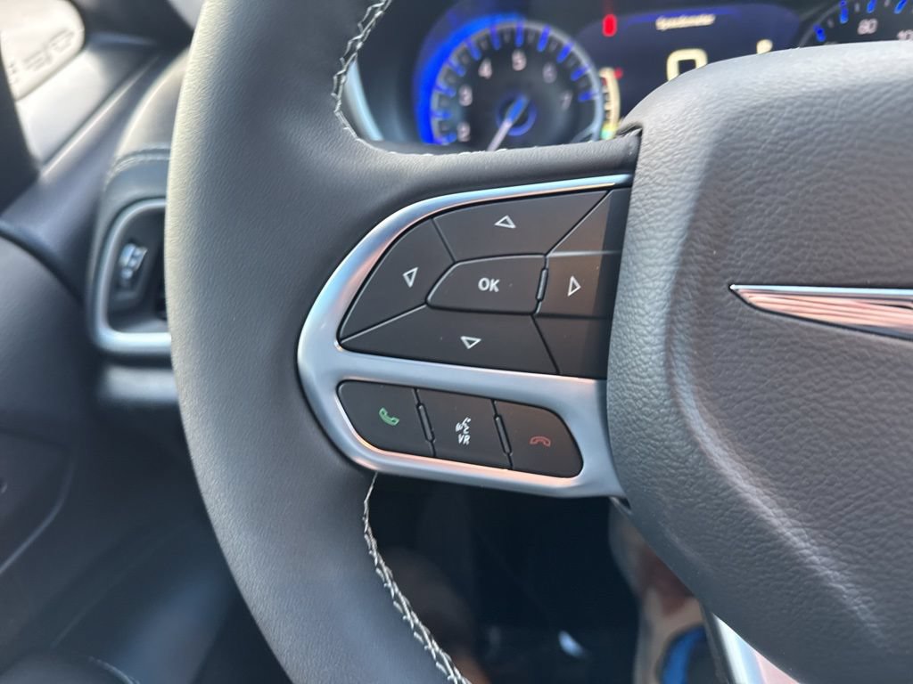New 2026 Chrysler Pacifica Select AWD/4WD image 12