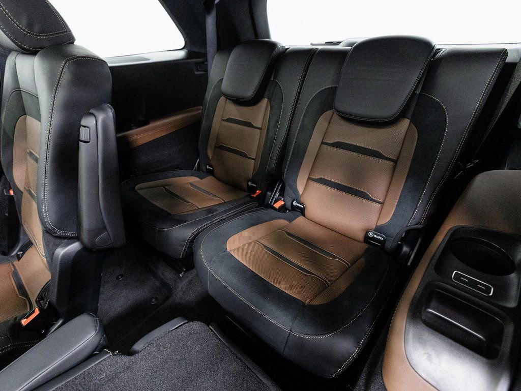 Used 2024 Mercedes-Benz GLS 63 AMG 4MATIC image 32